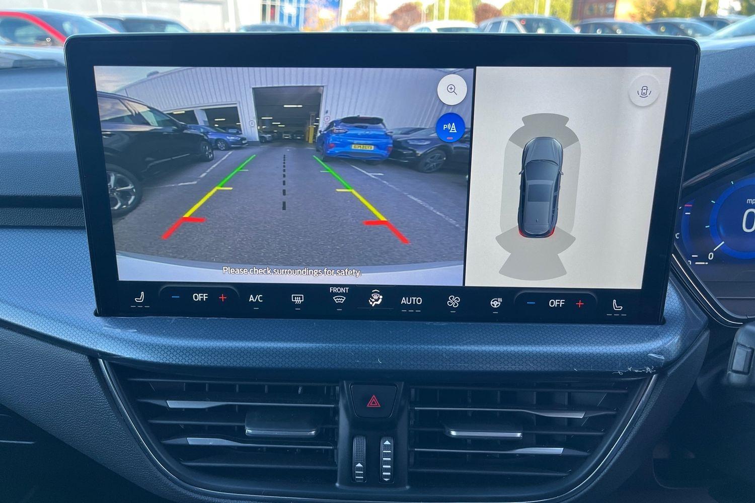 Ford FOCUS Photo 30