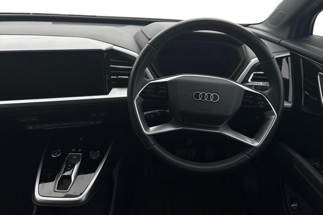 AUDI Q4 E-Tron Photo 12