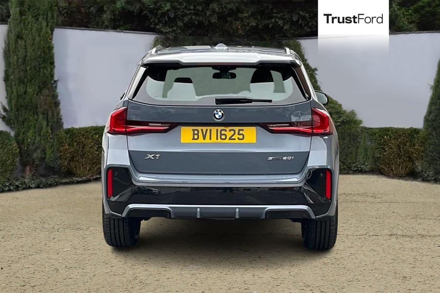 BMW X1 Photo autoimg-e9bd7054e9dc40f0e4ea137982b385f4701fa179.jpg