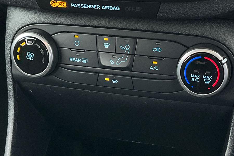 Ford FIESTA Photo autoimg-e9c05812640c3e64274b5cc36add921bdaea131b.jpg