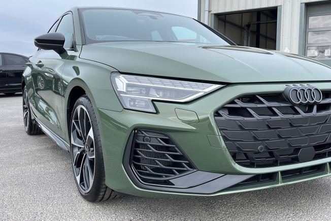 AUDI  S3 Saloon Photo 19