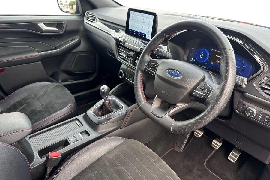 Ford KUGA Photo autoimg-e9c46b6a5fb2a28e7011efef006b6439da0e6dc7.jpg