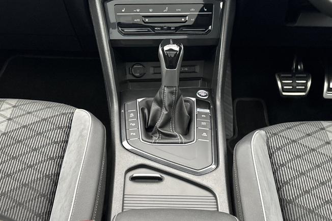 VOLKSWAGEN Tiguan Photo 31