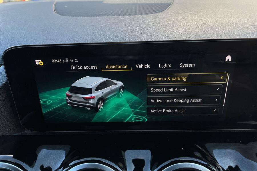 Mercedes-Benz GLA Photo autoimg-e9c9346d6198c4b7d4ba6aa802009d90a7820799.jpg
