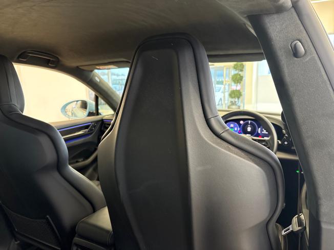 PORSCHE Macan Photo 37