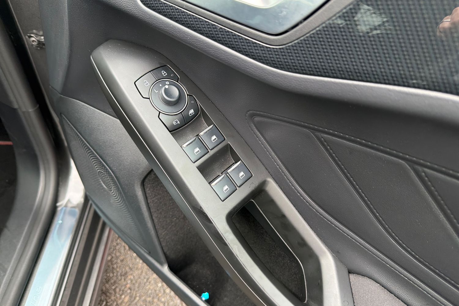 Ford Focus Photo 15