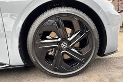 VOLKSWAGEN ID.3 Photo 5
