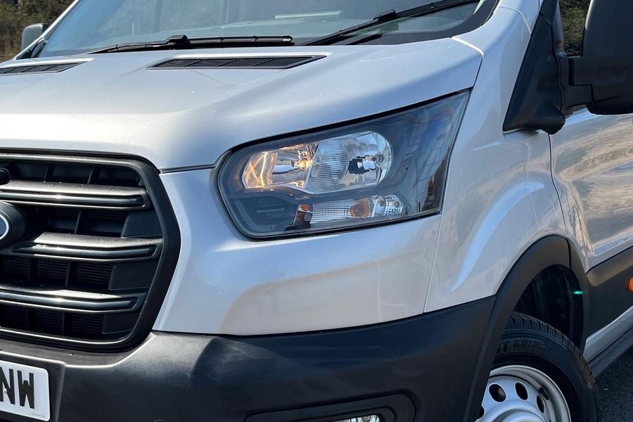 Ford TRANSIT Photo autoimg-e9d311a0320779344a06d52d3c5eccb6e2c2095a.jpg