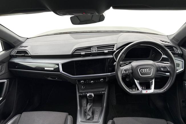 Audi Q3 Photo 10