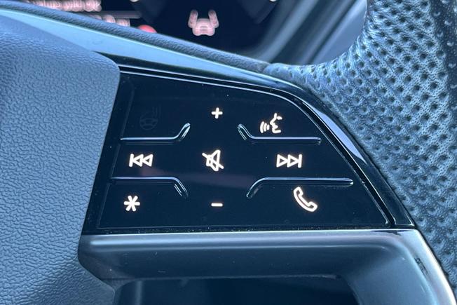 AUDI Q4 E-Tron Photo 17