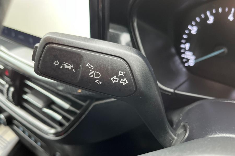 Ford FOCUS Photo autoimg-e9ddcc914f7df663e3a1839a2bb1c8b6db25b6be.jpg