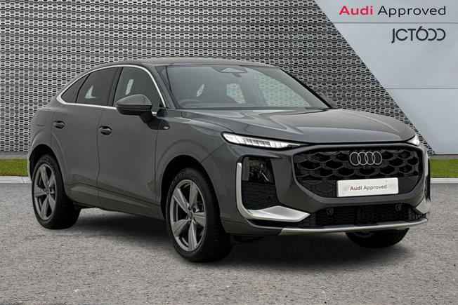 AUDI Q3 Photo 1