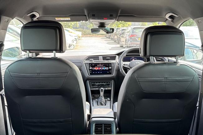 VOLKSWAGEN Tiguan Photo 30