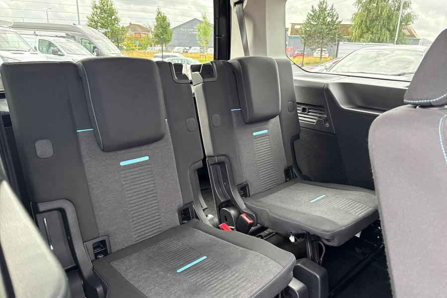 Ford Grand Tourneo Connect Photo autoimg-e9e446812f6dc579e374f405b302eacf718a168f.jpg