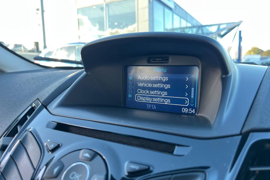 Ford FIESTA Photo autoimg-e9ebe37db0cdbb4bcd42f76db4a219ac457ab7f9.jpg