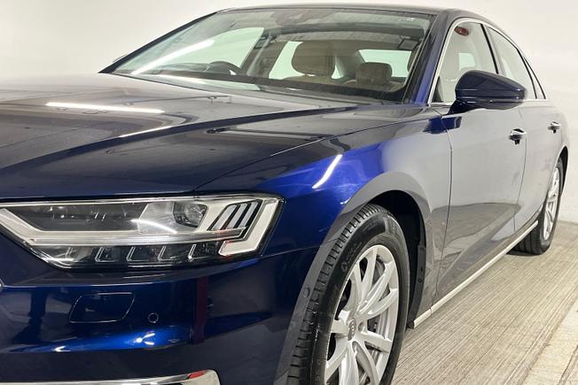 AUDI A8 Photo 40