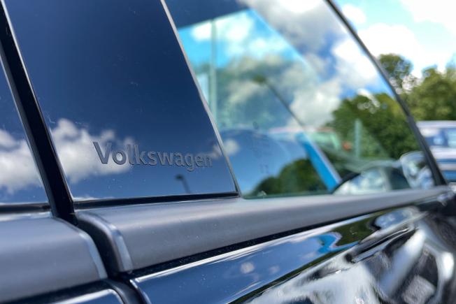 VOLKSWAGEN Golf Photo 23