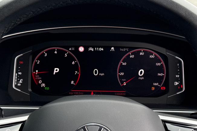 VOLKSWAGEN Tiguan Photo 15