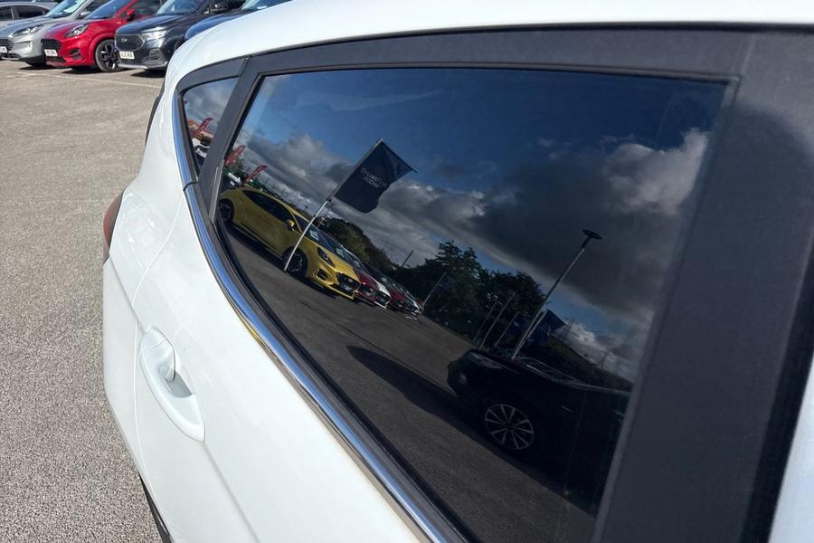 Ford FIESTA Photo autoimg-e9f9b30effa462d21955d3edba0e2a3981a9f353.jpg