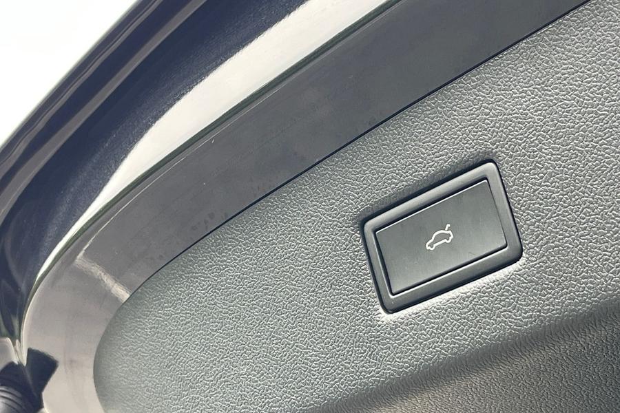 Ford Explorer Photo autoimg-e9fc50c83861d58bcbe0b120426cf421abccdd6b.jpg