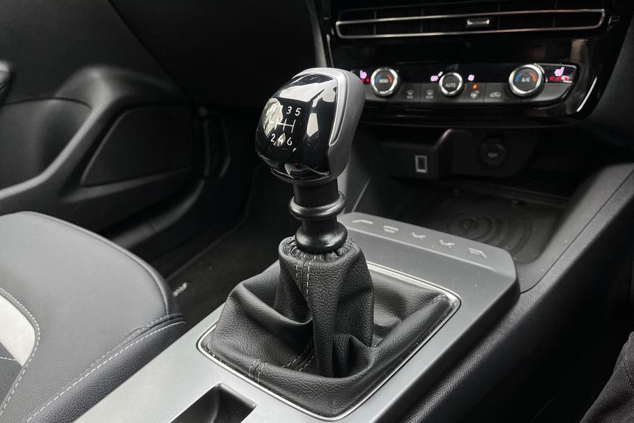 Used Vauxhall Mokka MJ75VBF 32