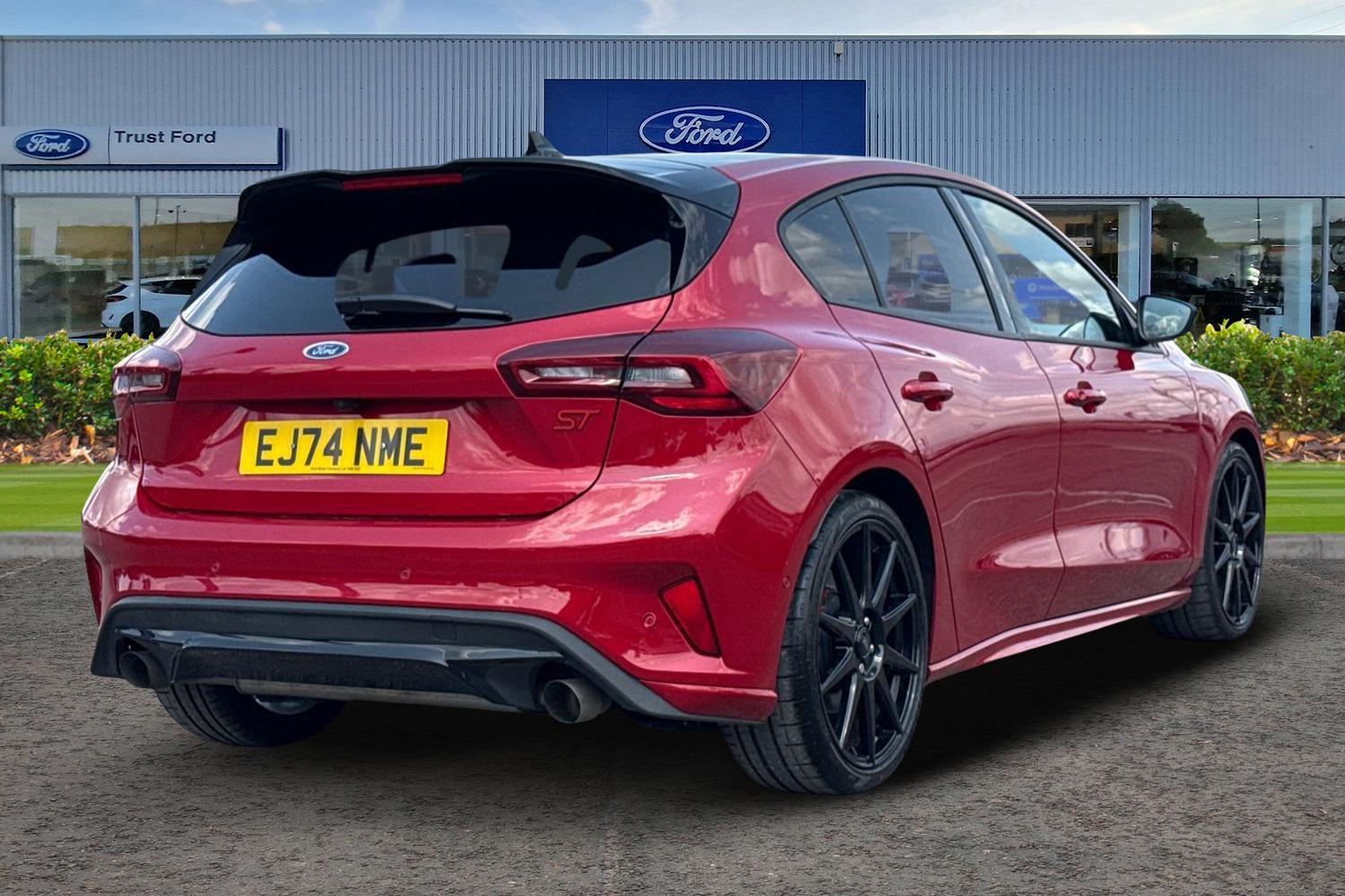 Ford FOCUS Photo 3