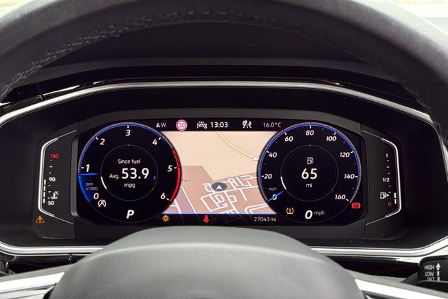 VOLKSWAGEN T-Roc Photo 29