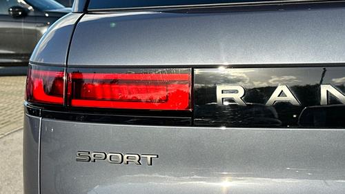 Land Rover Range Rover Sport Photo autoimg-ea01cac9fb90b00ed56847a86f68ec246fa445dc.jpg