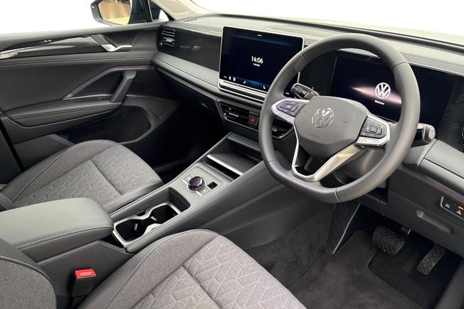 VOLKSWAGEN Tiguan Photo 6