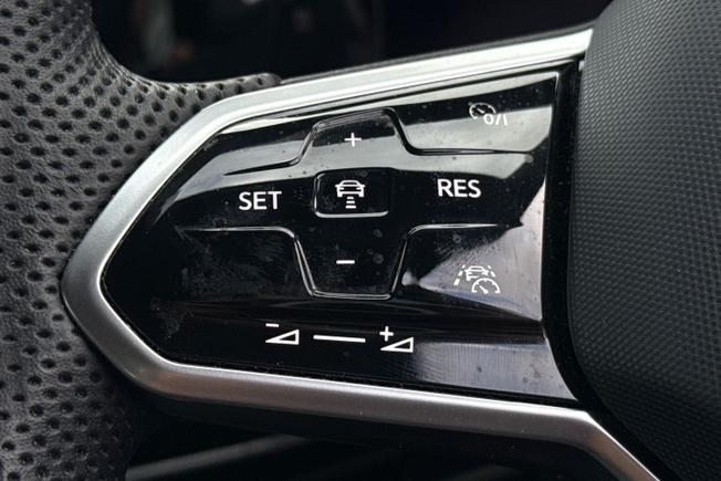 Volkswagen Golf Photo 16
