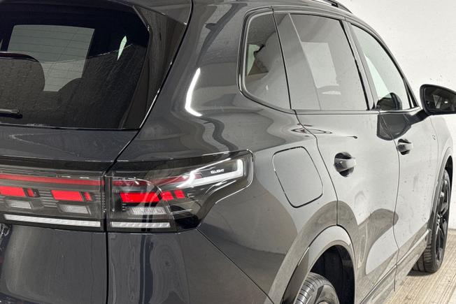 VOLKSWAGEN Tiguan Photo 28