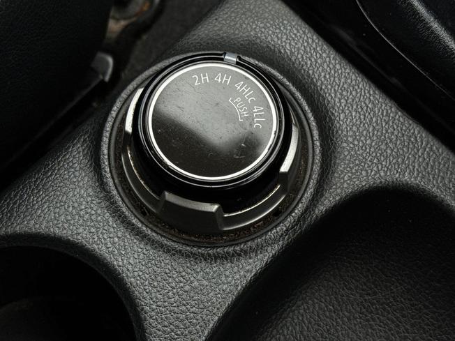 MITSUBISHI L200 Photo 52