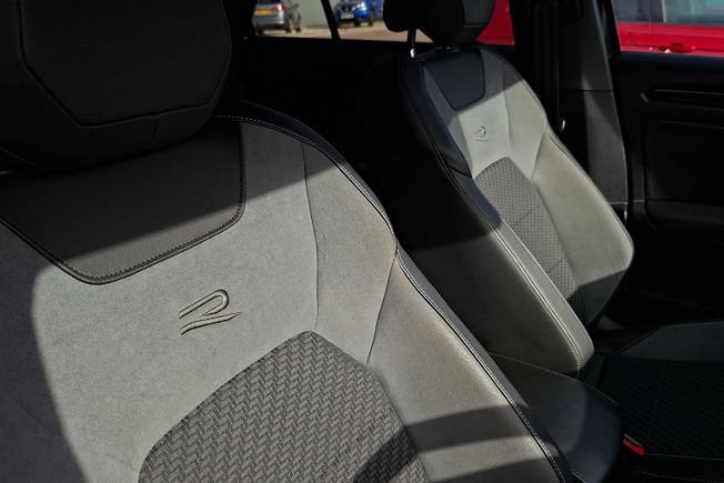 VOLKSWAGEN T-Roc Photo 22