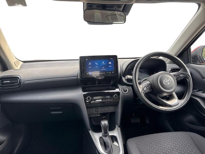 TOYOTA Yaris Cross Photo 10