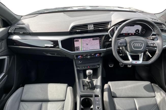 AUDI Q3 Photo 10