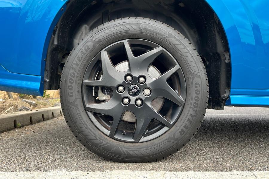 Ford E-Transit Custom Photo autoimg-ea1e45b7a3bd1d1445239568629c456a9e13c9ad.jpg
