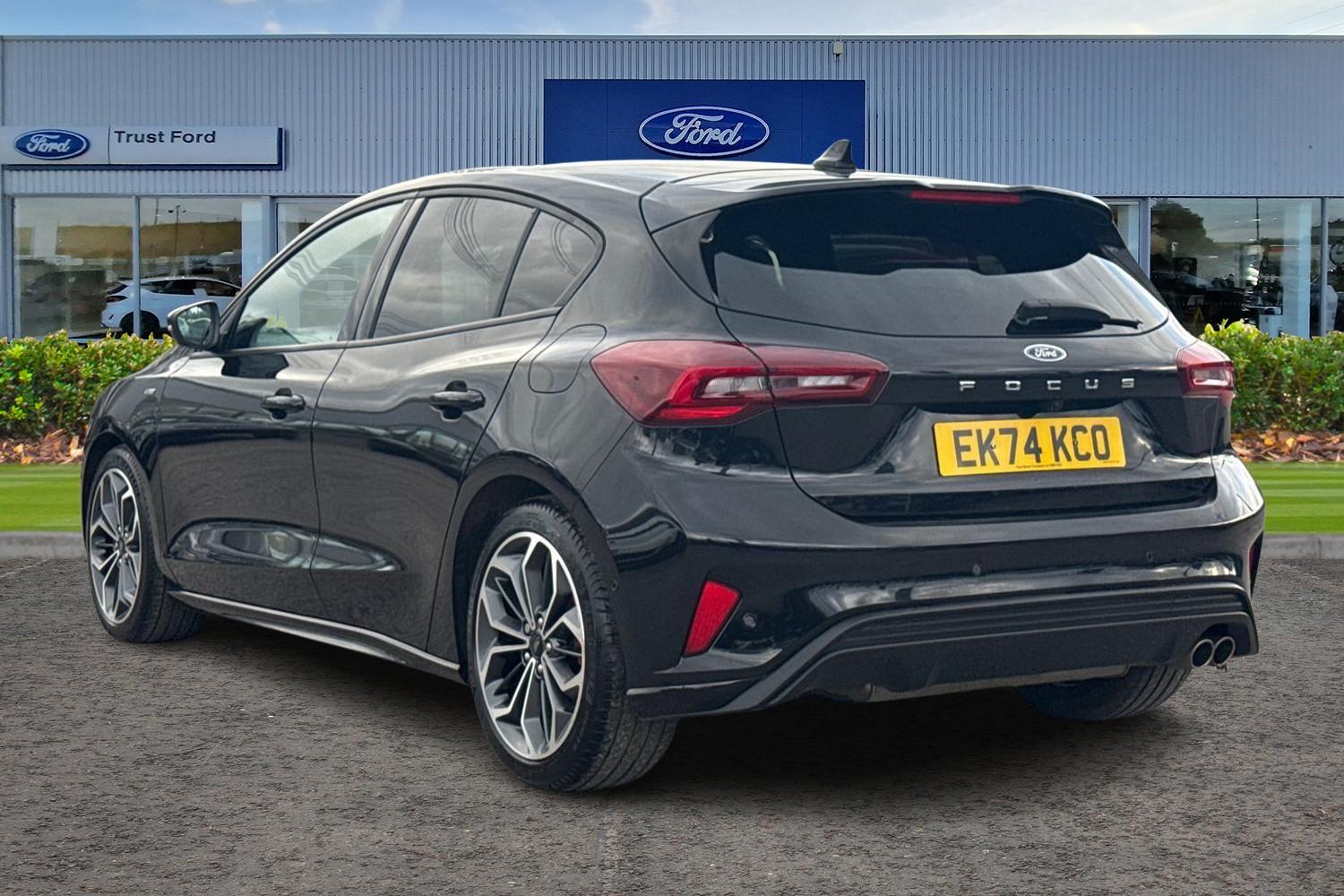 Ford FOCUS Photo 1