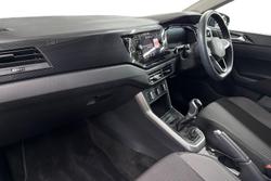 VOLKSWAGEN Polo Photo 2