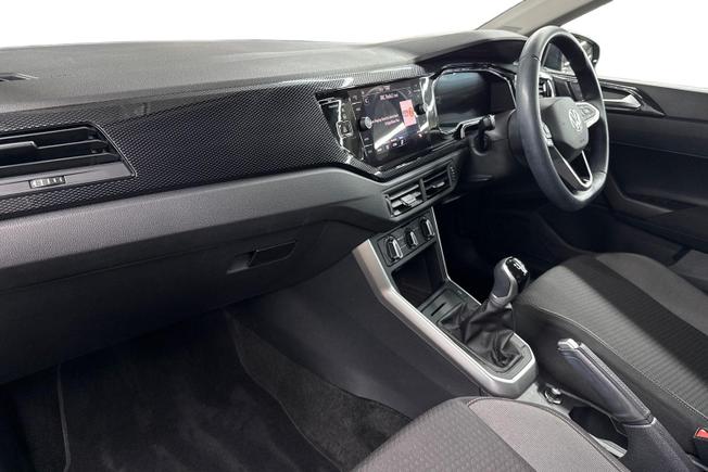 VOLKSWAGEN Polo Photo 2