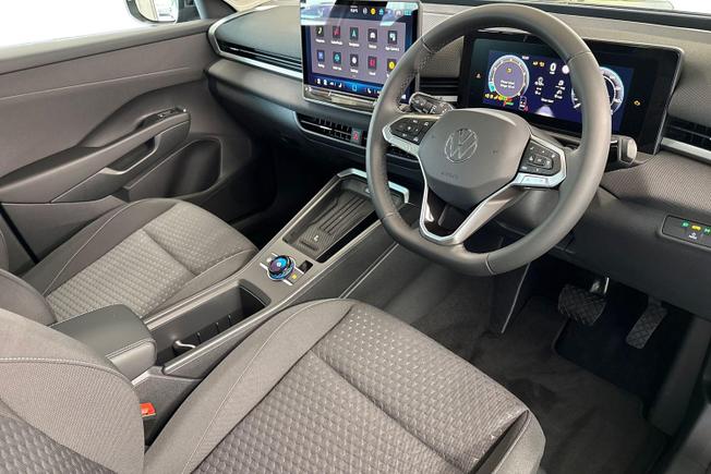 VOLKSWAGEN T-Roc Photo 6