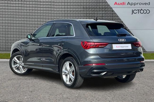 AUDI Q3 Photo 3