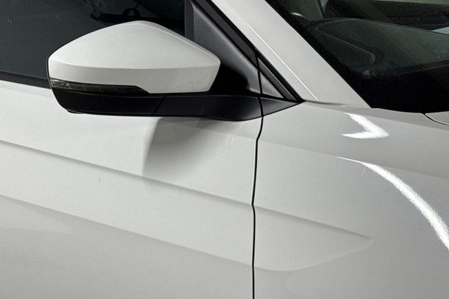 VOLKSWAGEN T-Cross Photo 20