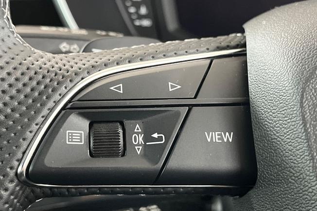 AUDI Q3 Photo 16