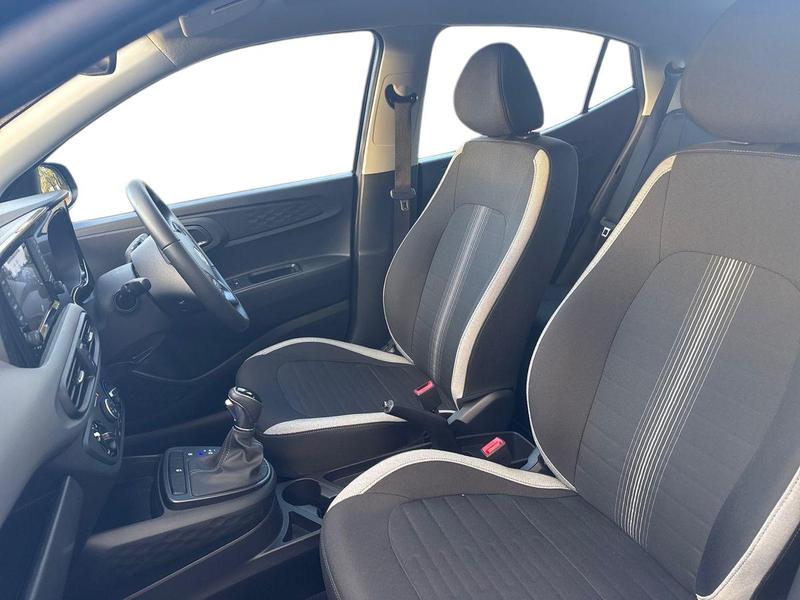 Used Hyundai i10 DV74NXL 16