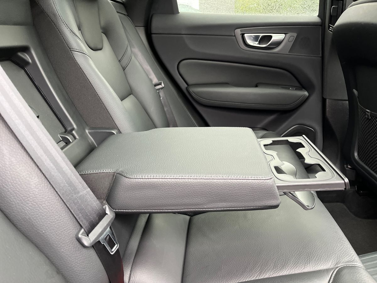 Volvo XC60 Photo 32