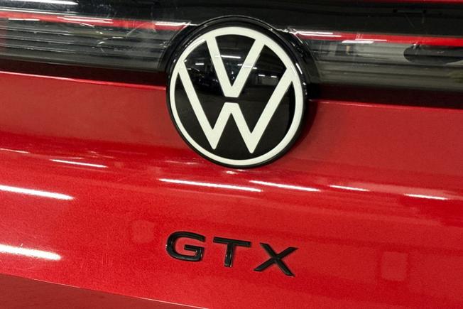 VOLKSWAGEN ID.4 Photo 37
