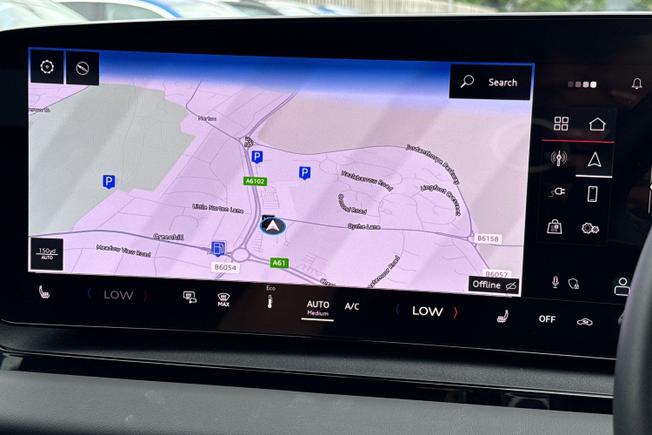 Audi Q6 e-tron Photo 14