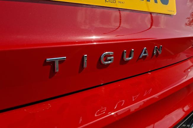VOLKSWAGEN Tiguan Photo 22