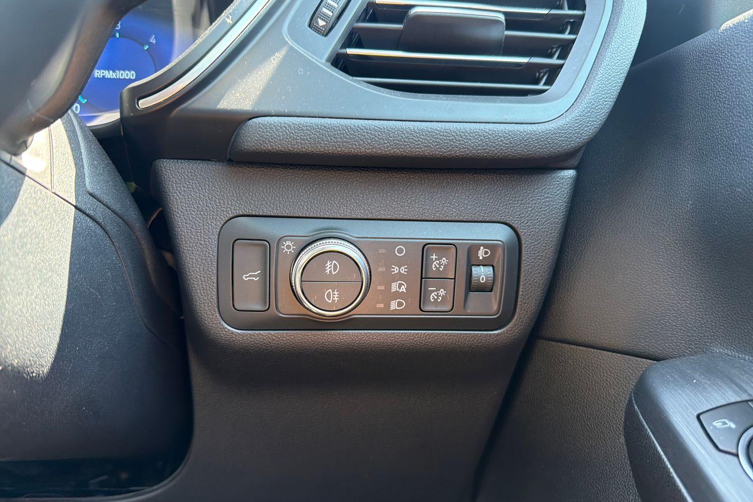 Ford KUGA Photo 29