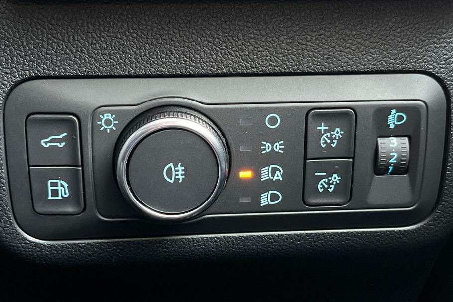 Used Ford KUGA SV25VKT 40